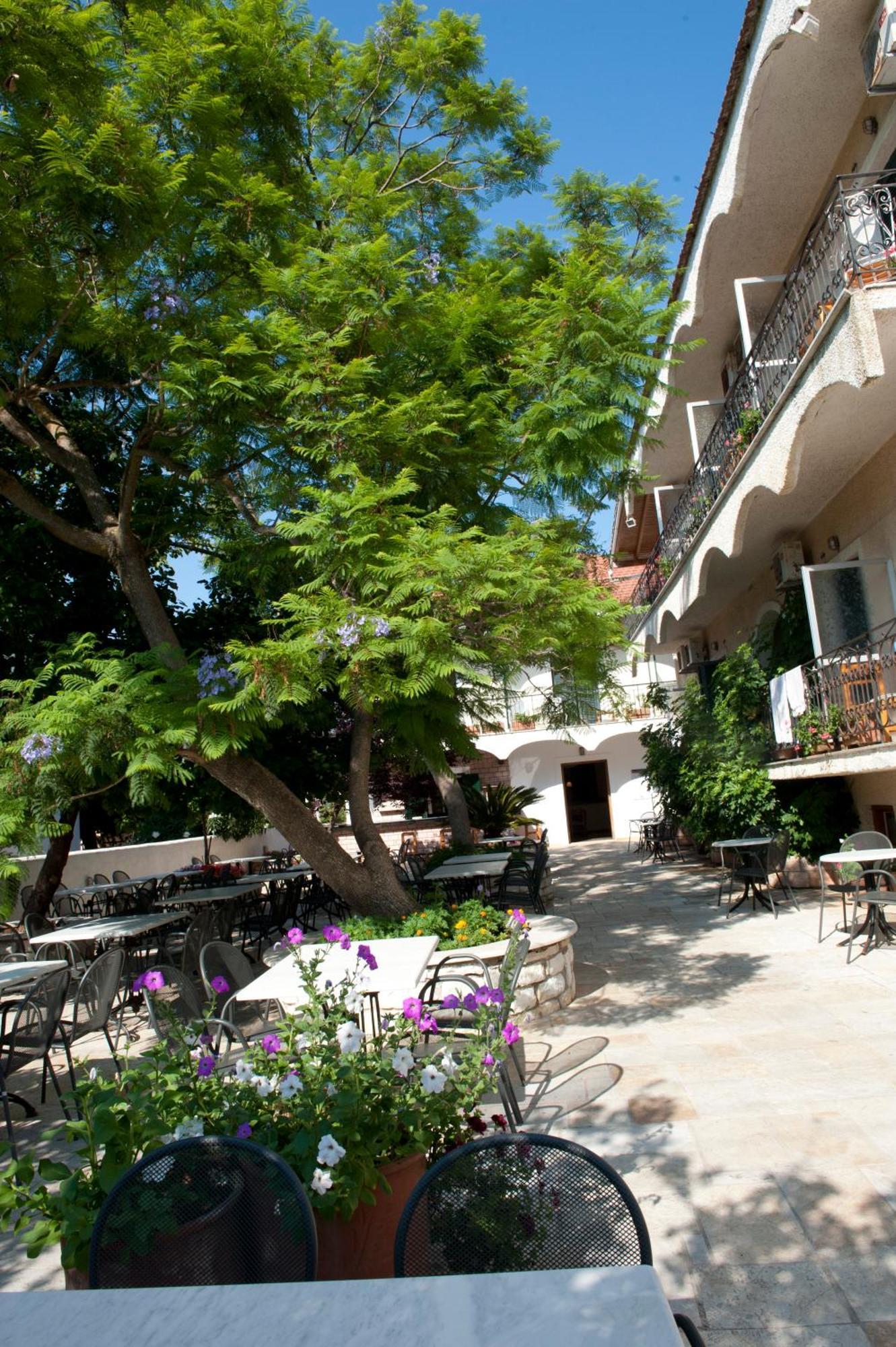Marie Hotel Acharavi  Esterno foto
