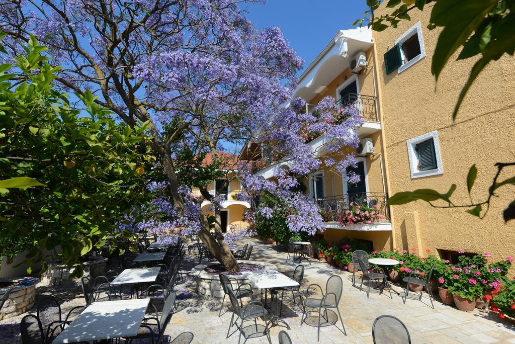 Marie Hotel Acharavi  Esterno foto