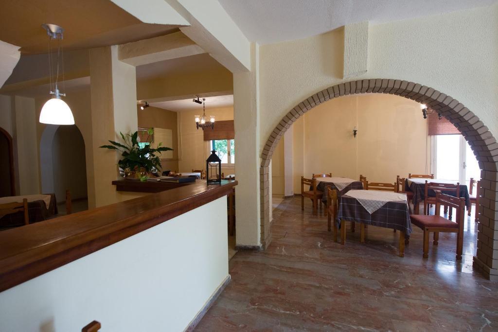 Marie Hotel Acharavi  Esterno foto